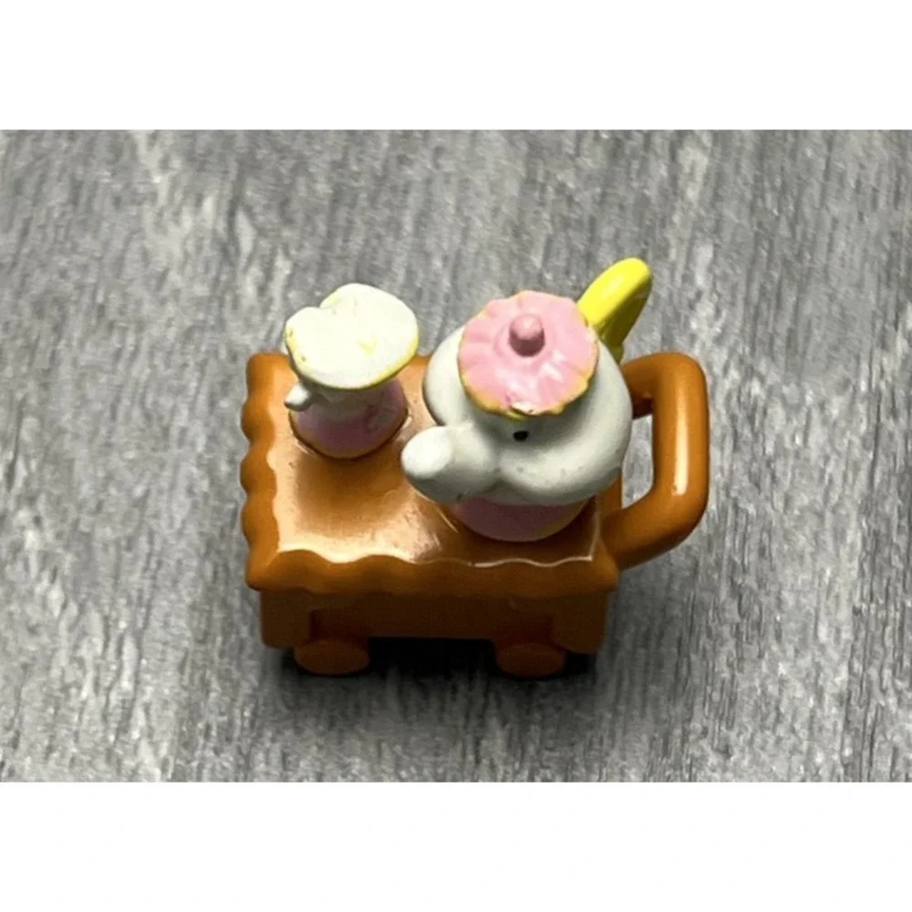 Disney Polly Pocket Beauty & The Beast Mrs. Potts & Chip Tea Cart Miniature